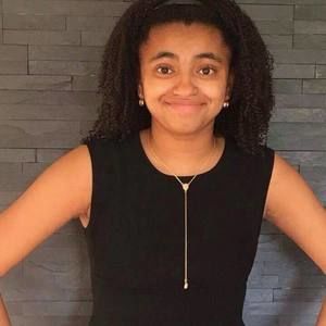 Meet your Posher, Chloe